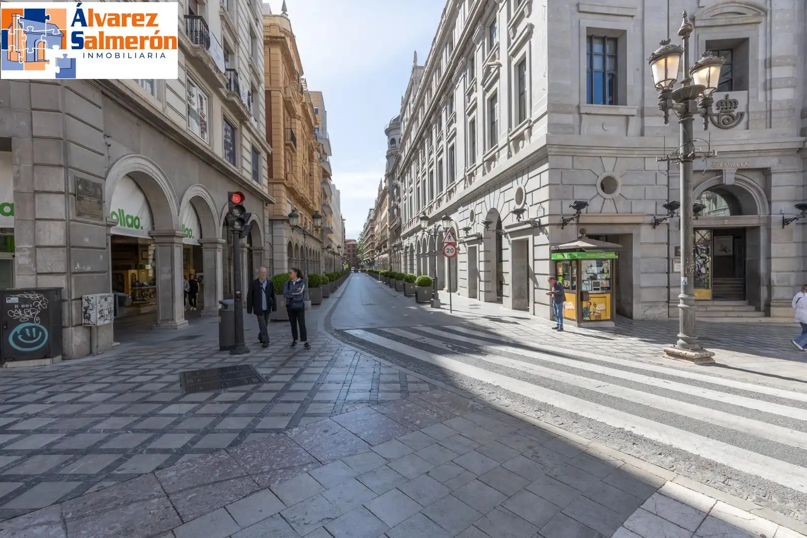 Vista exterior de Pis en venda en Granada amb Calefacció