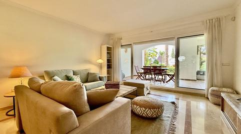 Foto 5 de Planta baja de alquiler en Divina Pastora, Marbella