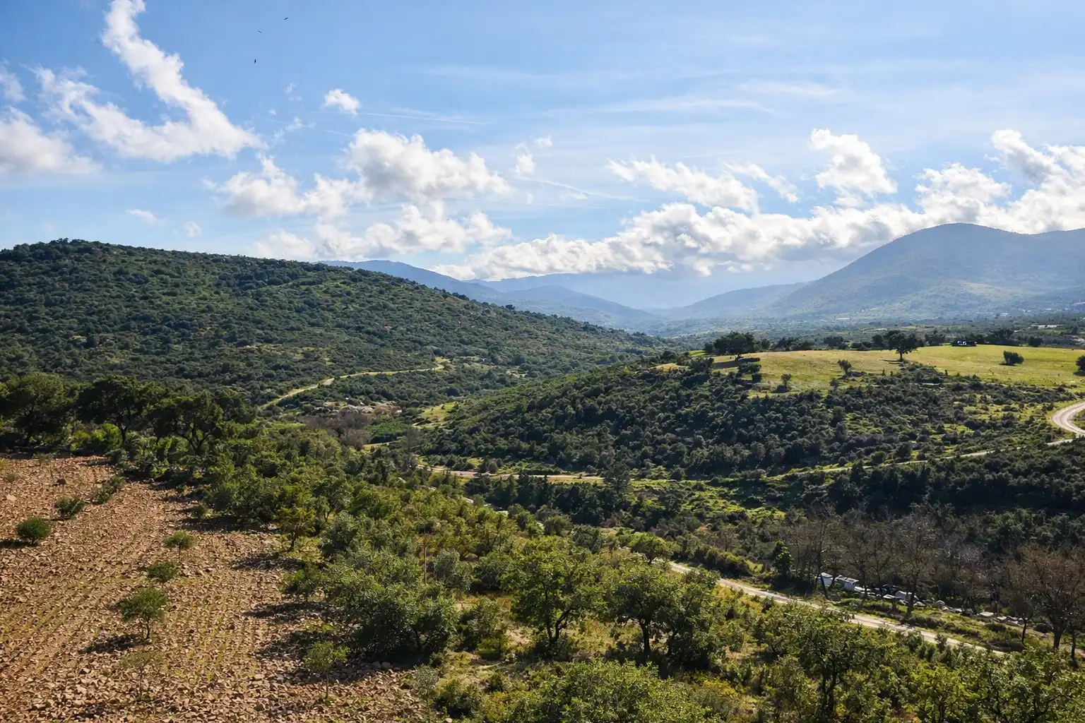 Vista exterior de Terreno en venta en Los Navalucillos