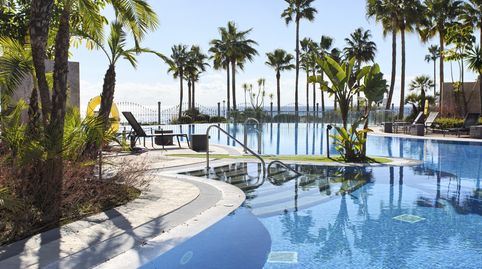 Apartamento de 2 dormitorios en Urbanización exclusiva frente a la playa  Mar Azul, Nueva Milla de Oro, Estepona, imatge 2