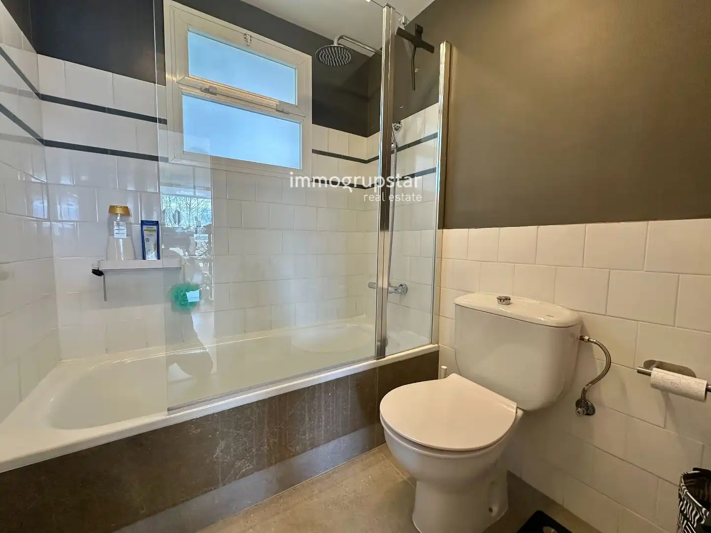 Bany de Apartament en venda en Castell d'Aro, Platja d'Aro i s'Agaró amb Calefacció, Parquet i Terrassa