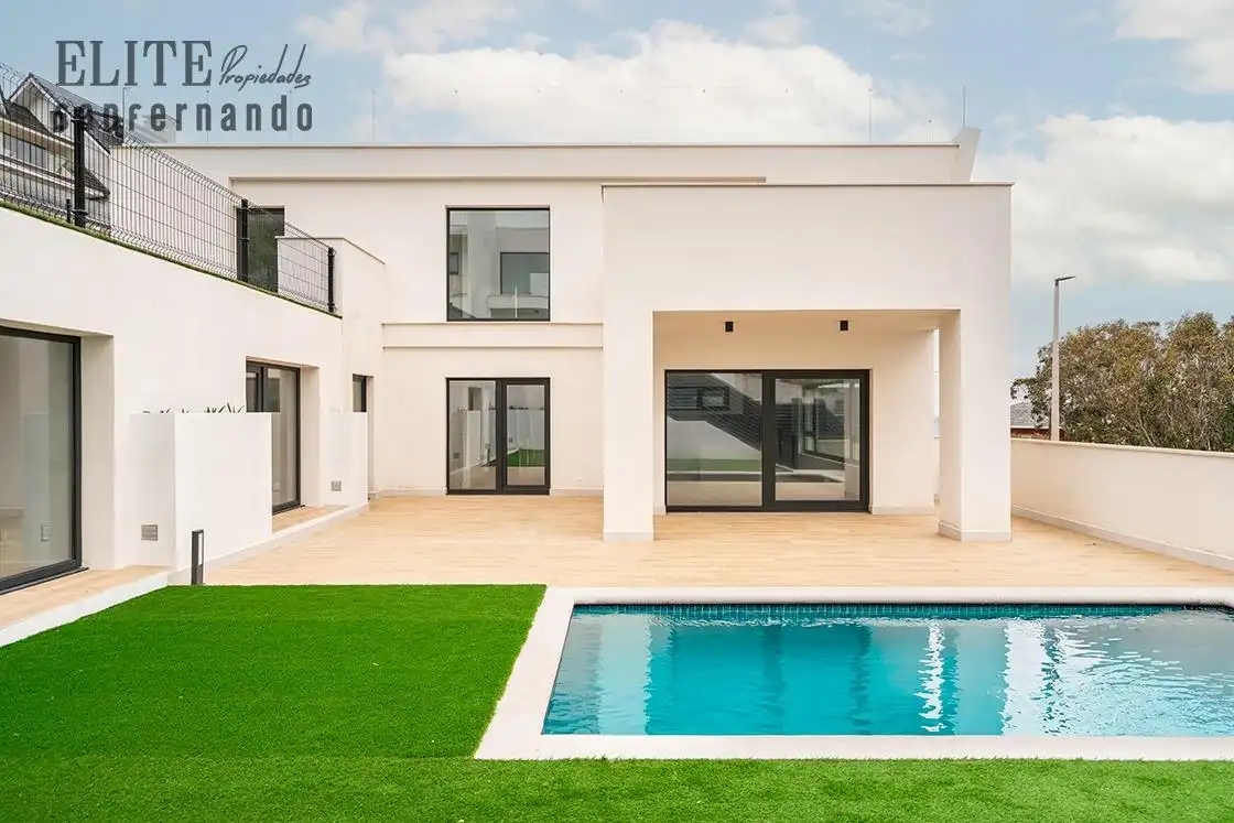 Piscina de Casa o chalet en venta en Suances con Calefacción, Jardín privado y Piscina