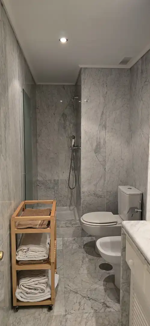 Baño de Apartamento en venta en Torremolinos con Aire acondicionado, Calefacción y Terraza