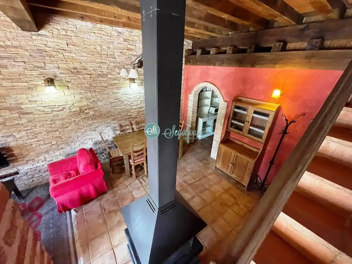Houses for sale in Adrada de Pirón  with Heating