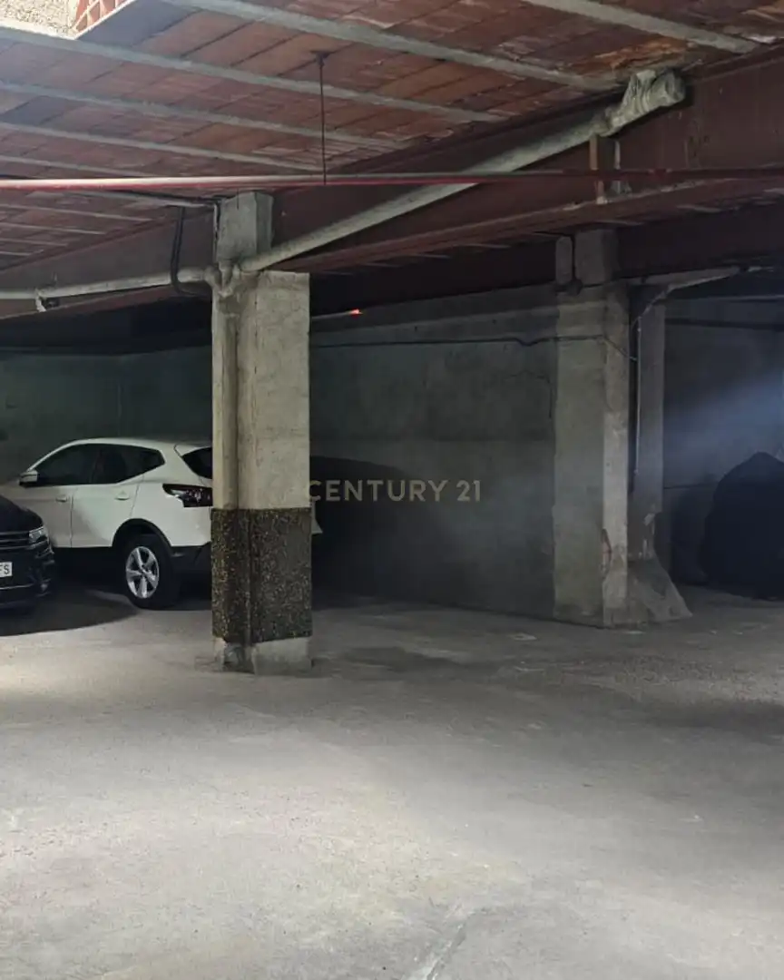 Aparcament de Edifici en venda en Polinyà