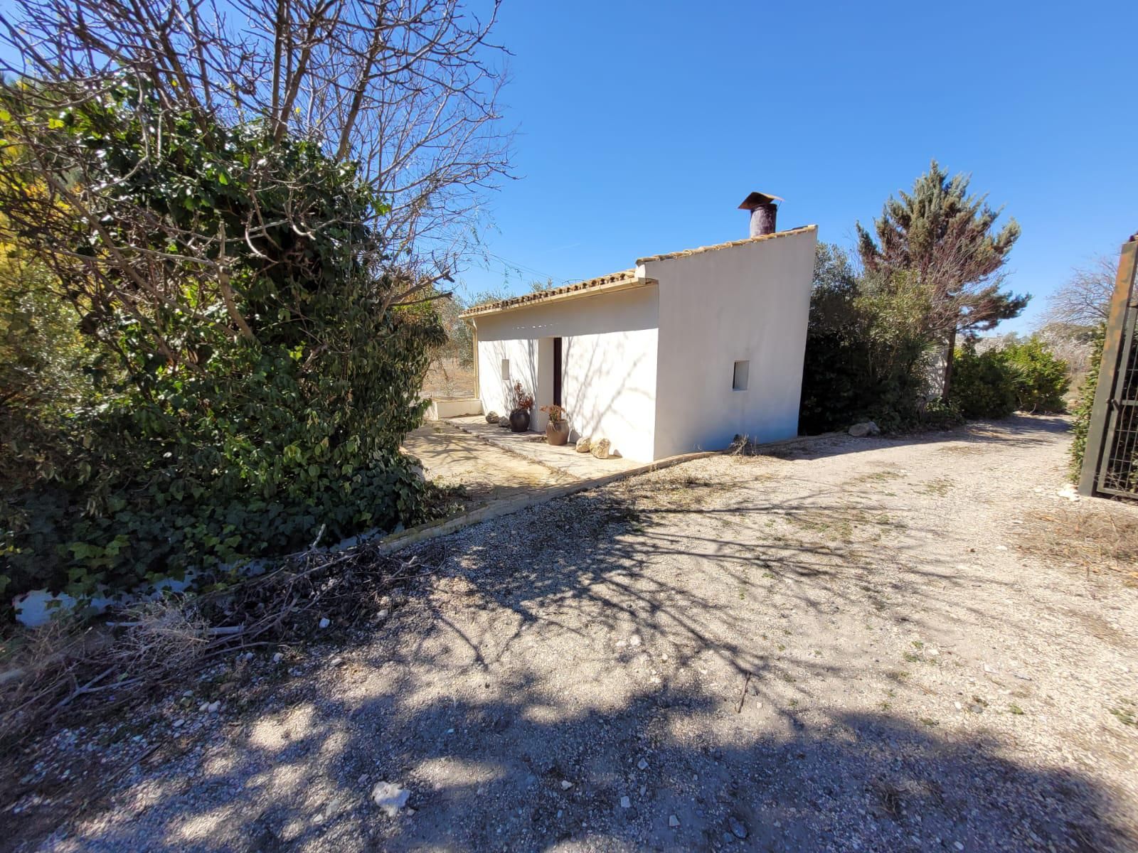 Country house for sale in Villena