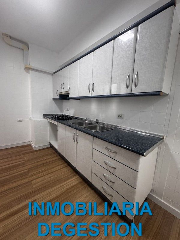 Kitchen of Flat to rent in Linares  with Air Conditioner, Heating and Parquet flooring