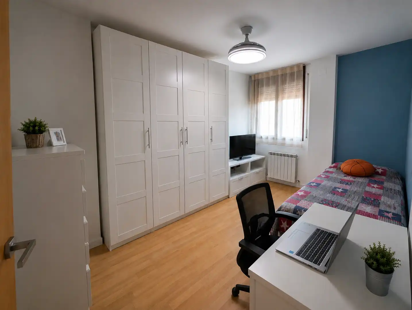 Bedroom of Duplexes for sale in Manresa  with Air Conditioner, Heating and Parquet flooring