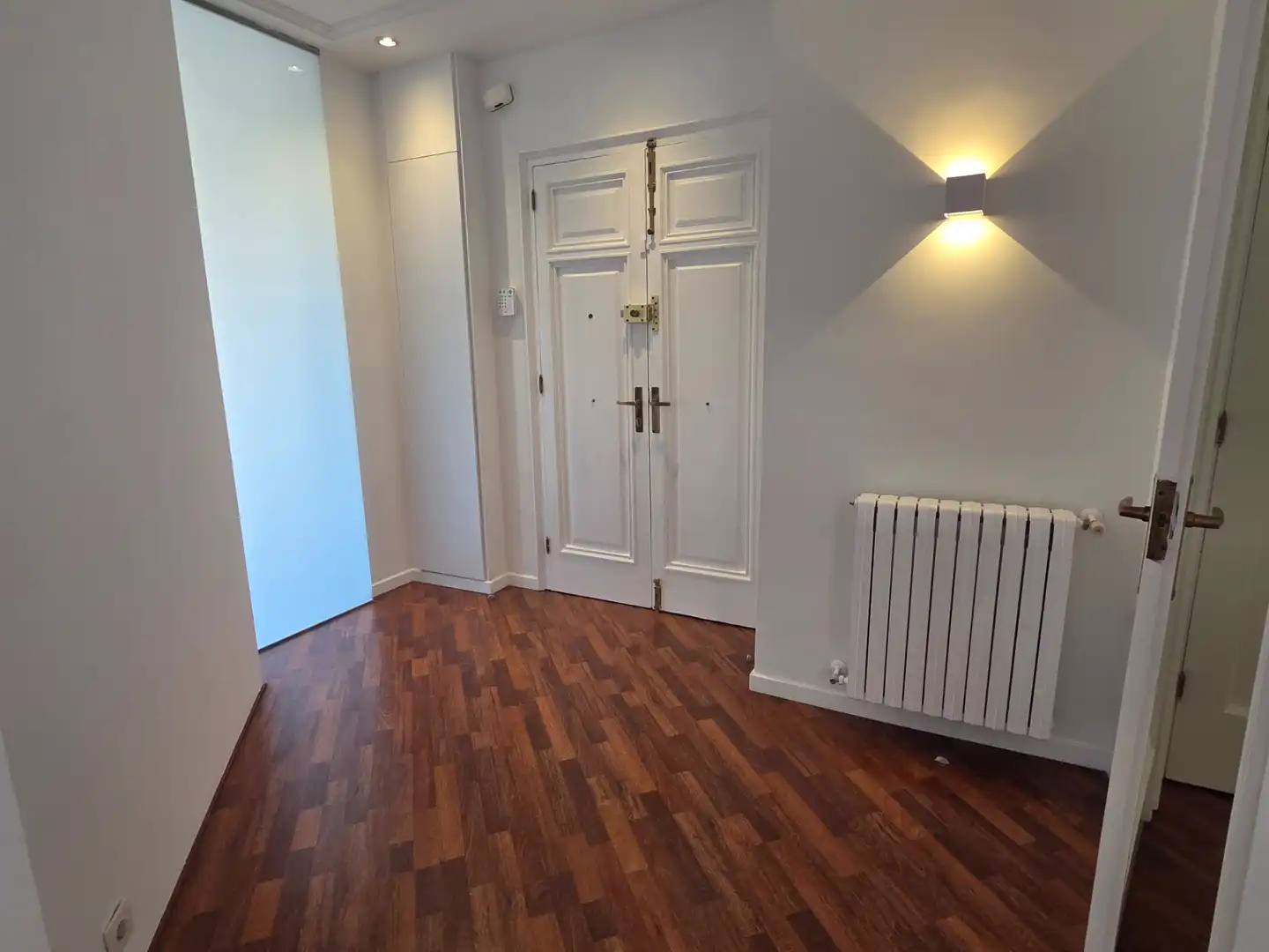 Attic for rent in Barcelona  with Air Conditioner, Heating and Parquet flooring