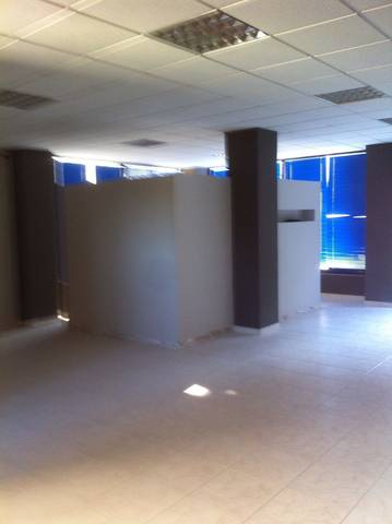 Local comercial en Alquiler en Ronda das Fontiñas en San Roque - As Fontiñas
