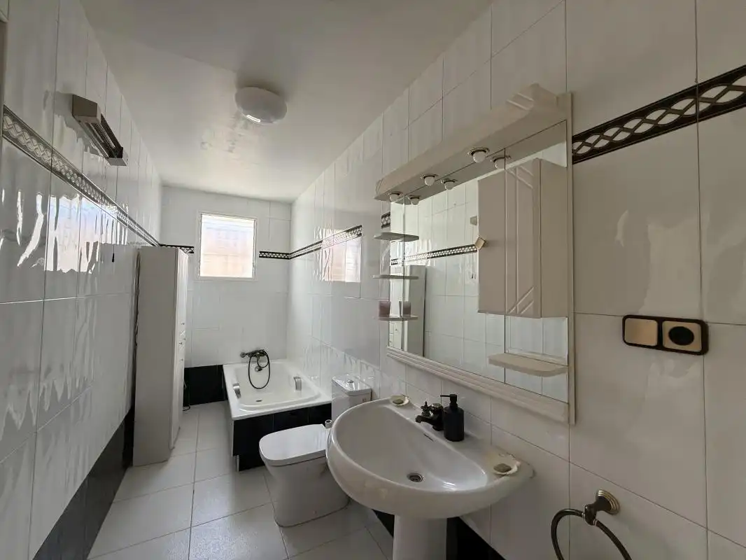 Baño de Finca rústica en venta en Murcia con Aire acondicionado, Calefacción y Trastero