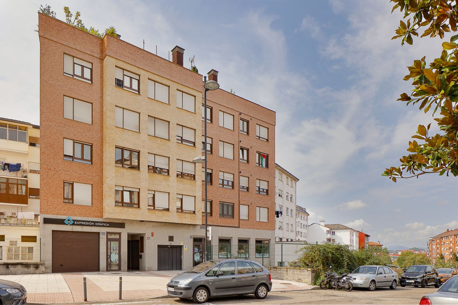 Exterior view of Flat for sale in Oviedo   with Heating, Parquet flooring and Storage room