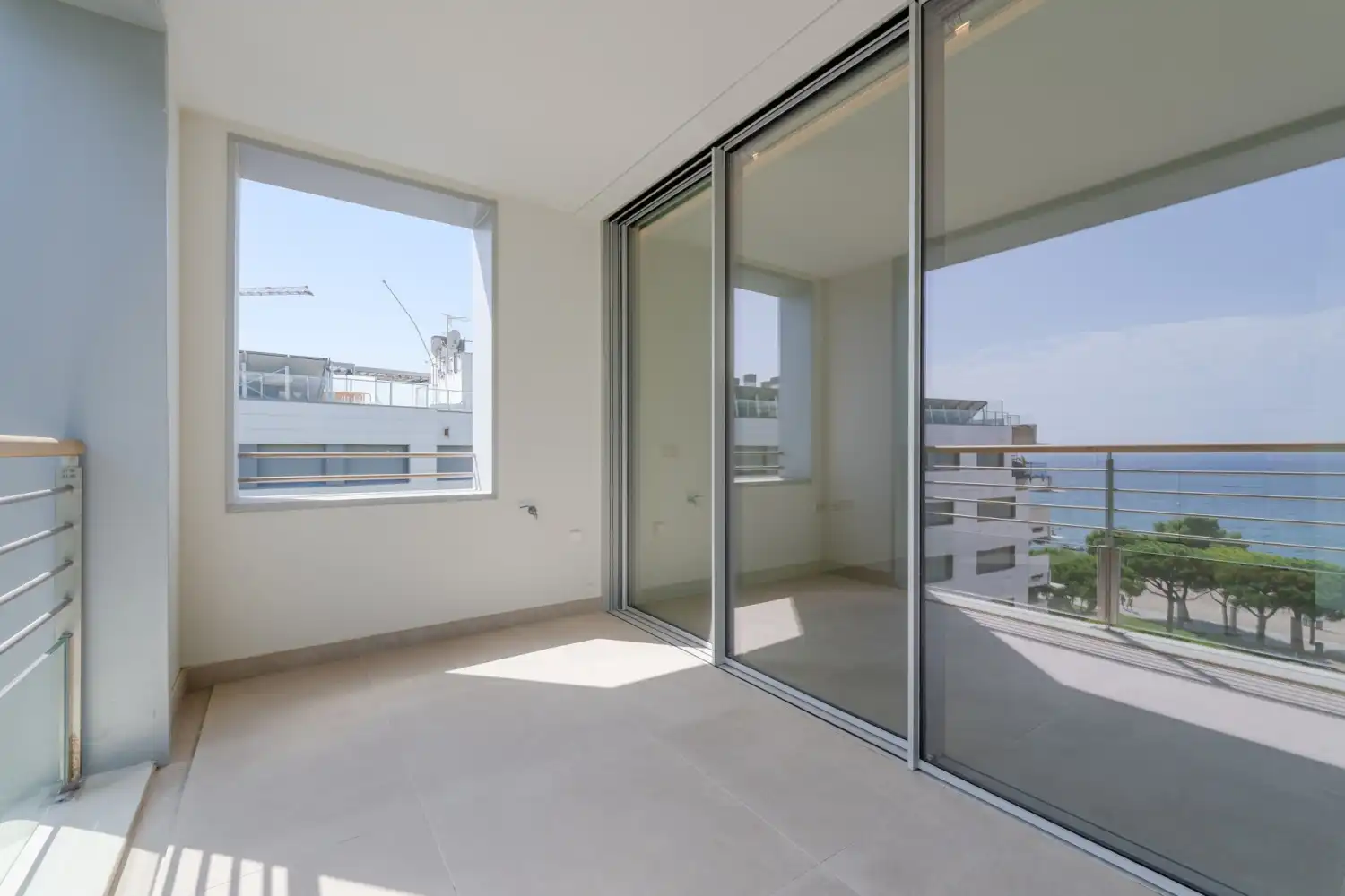 Neubau-Penthouse mit Pool zum Verkauf in Passeig Marítim 100, imagen 3