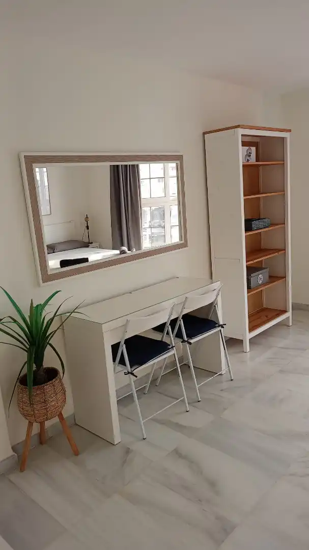 Habitación de Apartamento de alquiler en El Ejido con Aire acondicionado, Amueblado y Horno