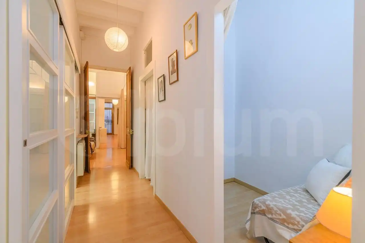 Wohnung zum Verkauf in Barcelona mit Heizung, Parkett und Terrasse