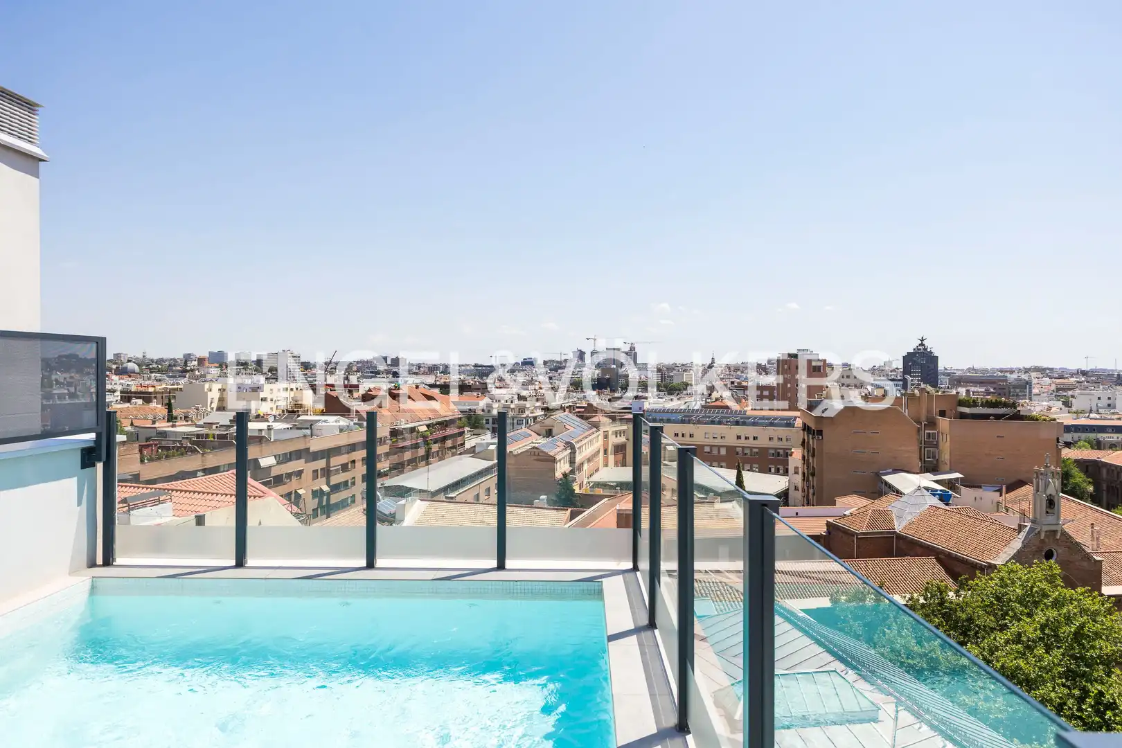 Piscina de Ático en venta en Madrid con Aire acondicionado, Calefacción y Terraza