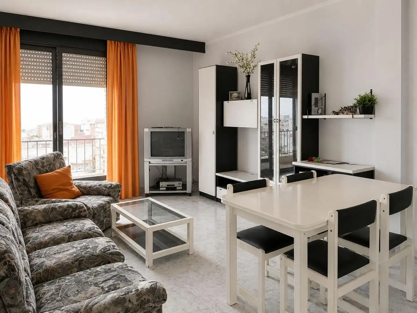 Sala de estar de Piso en venta en Amposta con Terraza, Trastero y Amueblado