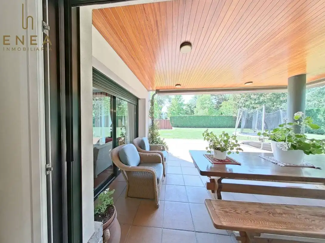 Terraza de Casa o chalet en venta en Vitoria - Gasteiz con Calefacción, Jardín privado y Trastero