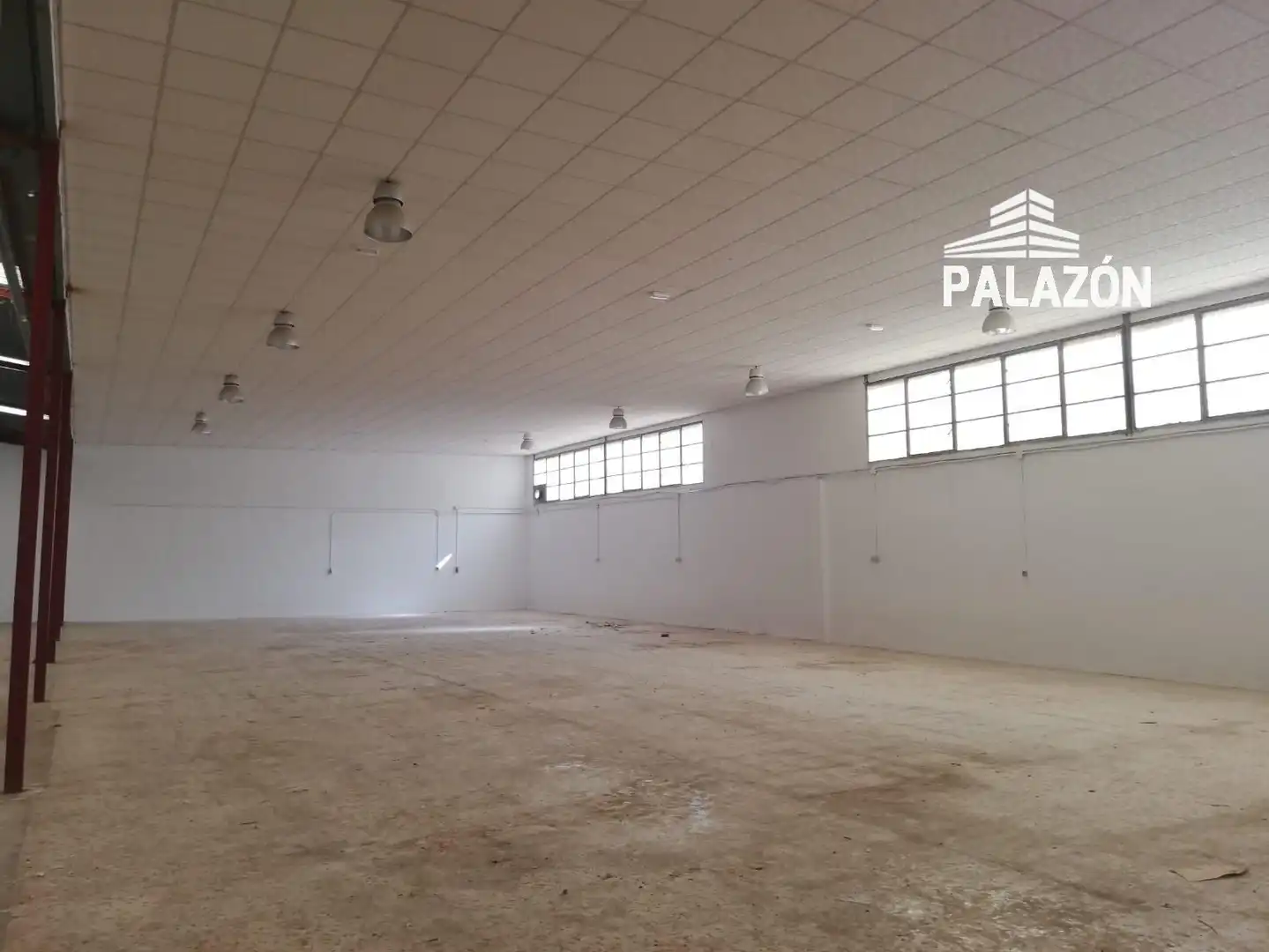 Nau industrial en venda a Crevillent