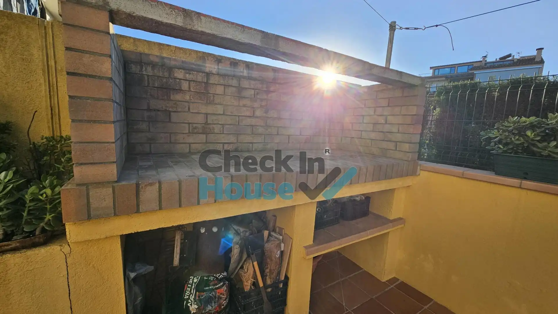 Vista exterior de Casa adosada en venda en Palafrugell amb Calefacció i Jardí privat