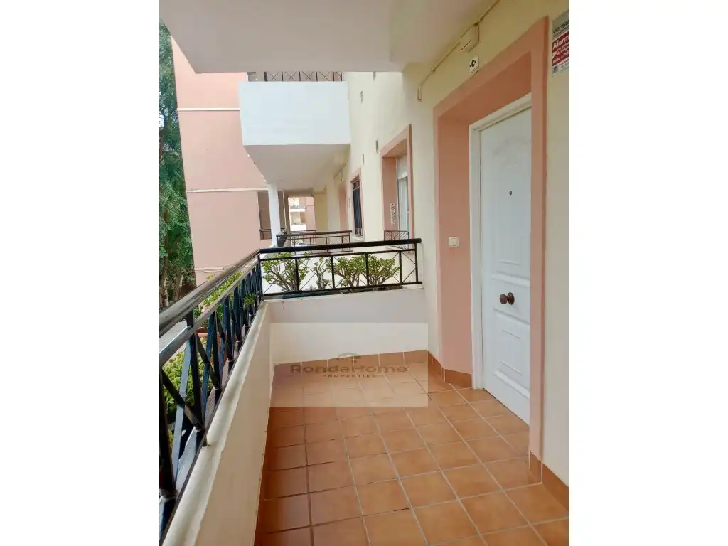 Flat with pool for sale in Nueva Andalucía