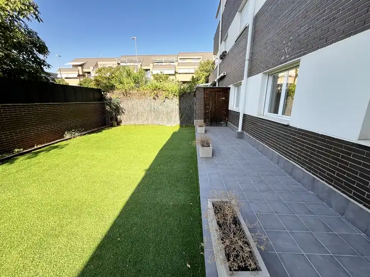 Terrace of Flat for rent in Las Rozas de Madrid  with Air Conditioner, Heating and Private garden