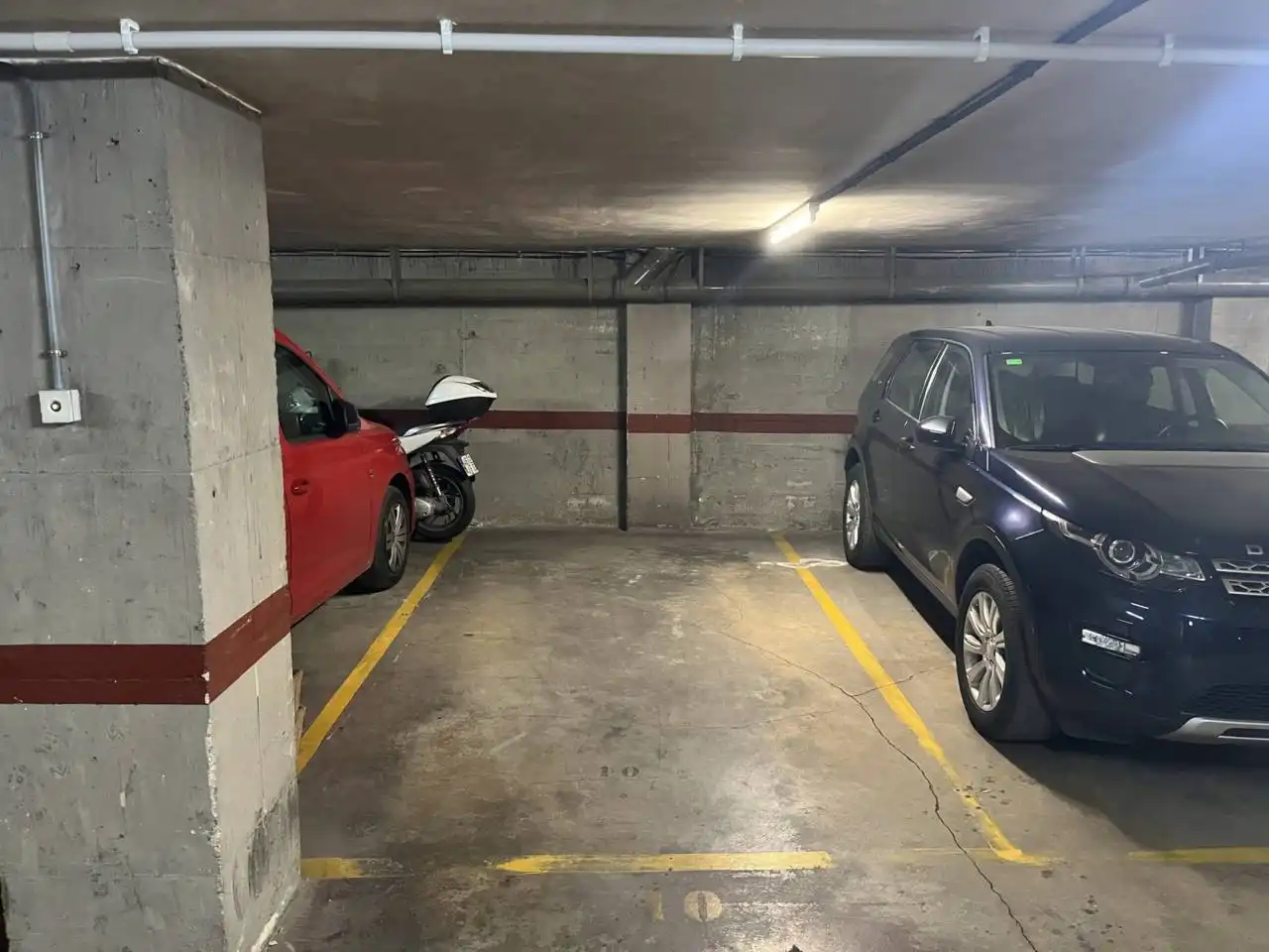 Einzelparkplatz mit Aufzug zur Miete in Calle Barcelona