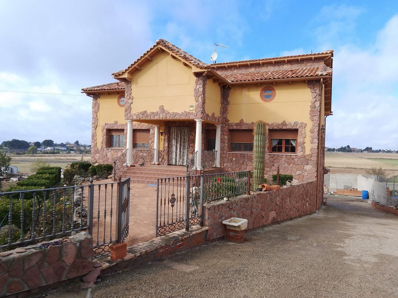 Vista exterior de Casa o xalet en venda en Colmenar de Oreja