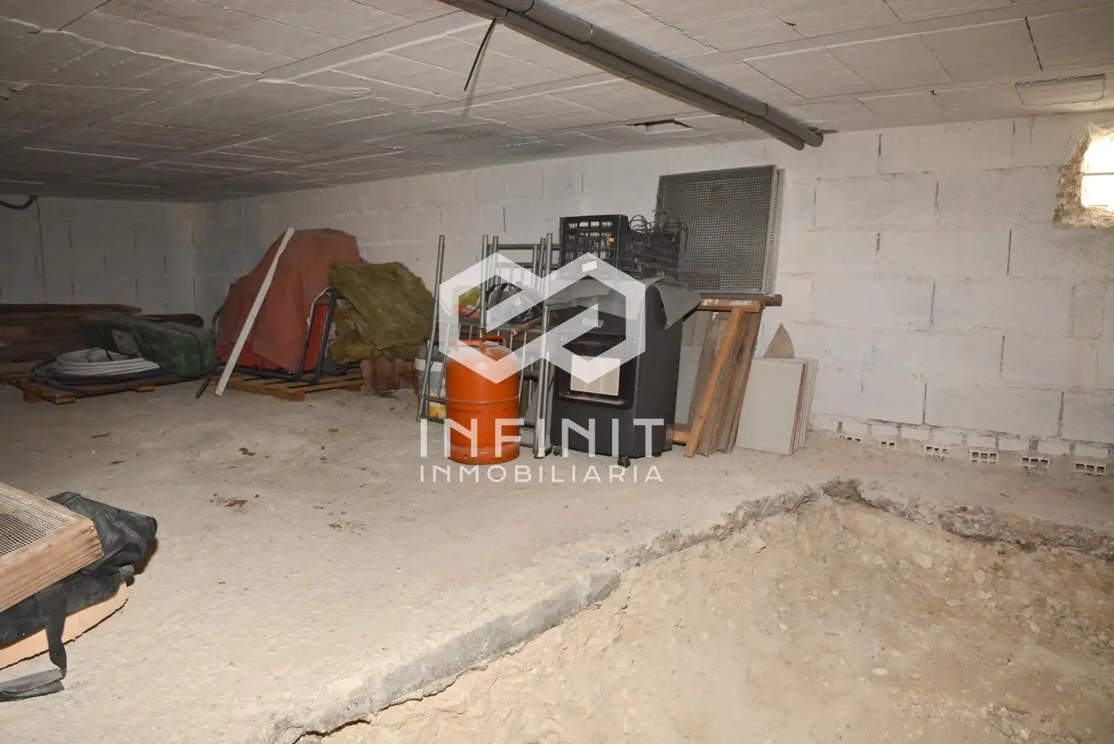 Houses for sale in Yebes  with Air Conditioner, Heating and Private garden