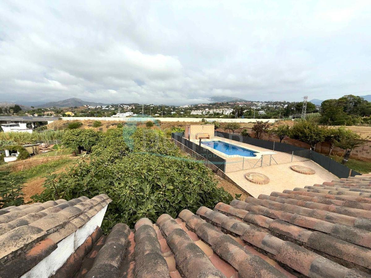 Exterior view of House or chalet for sale in Marbella  with Swimming Pool and Community pool