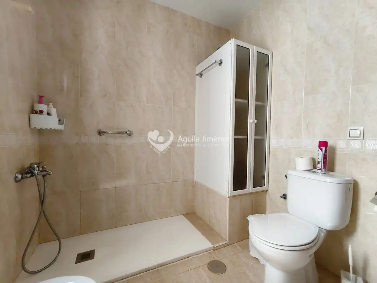 Bathroom of Flat for sale in Alcalá de Guadaira  with Air Conditioner, Heating and Storage room