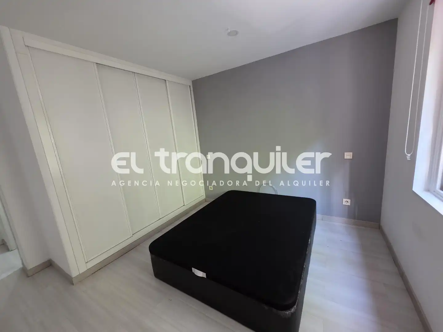 Bedroom of Flat for rent in Madrid  with Air Conditioner, Furnished and Washing machine