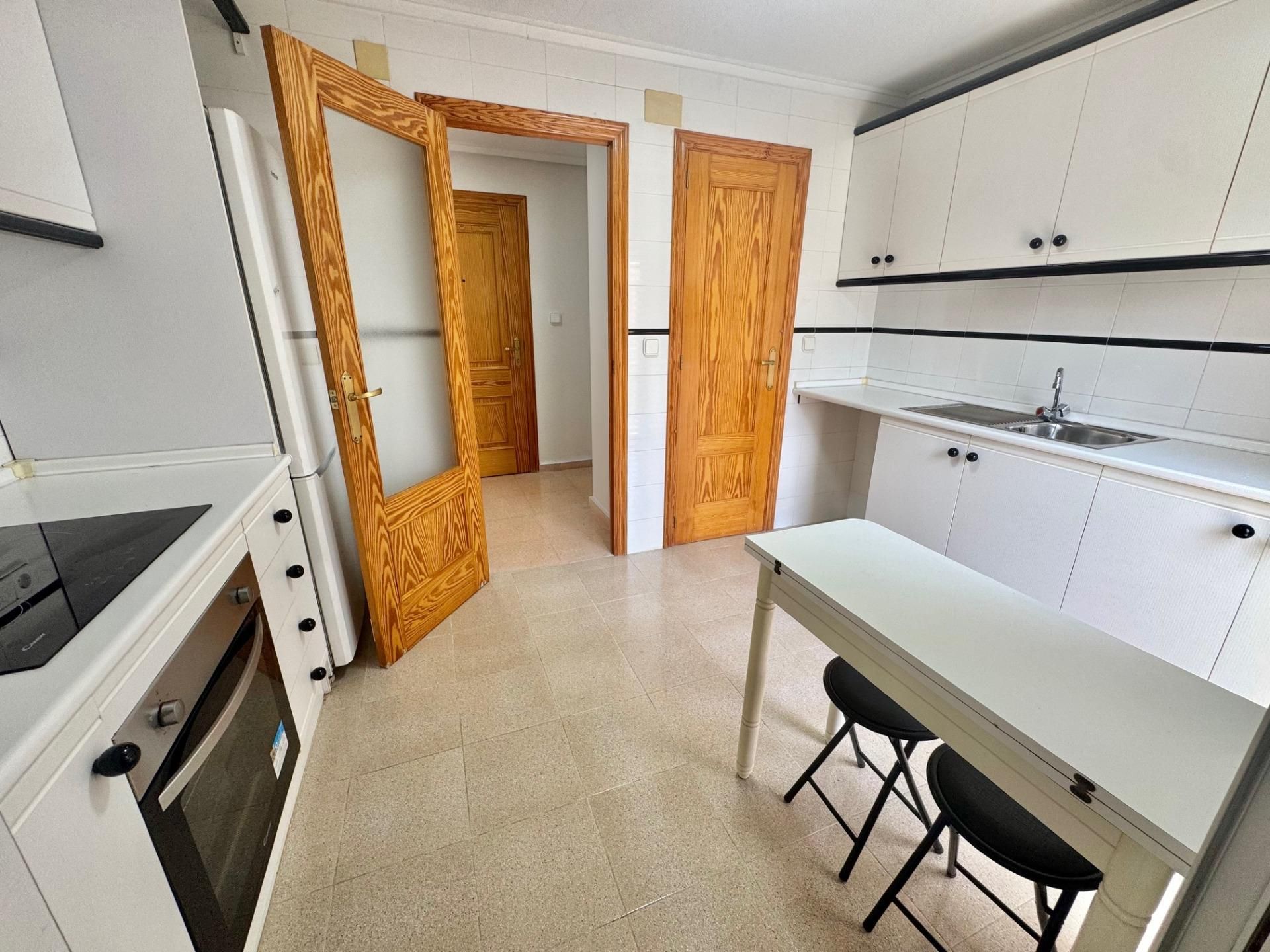 Cuina de Pis en venda en Orihuela amb Terrassa i Balcó