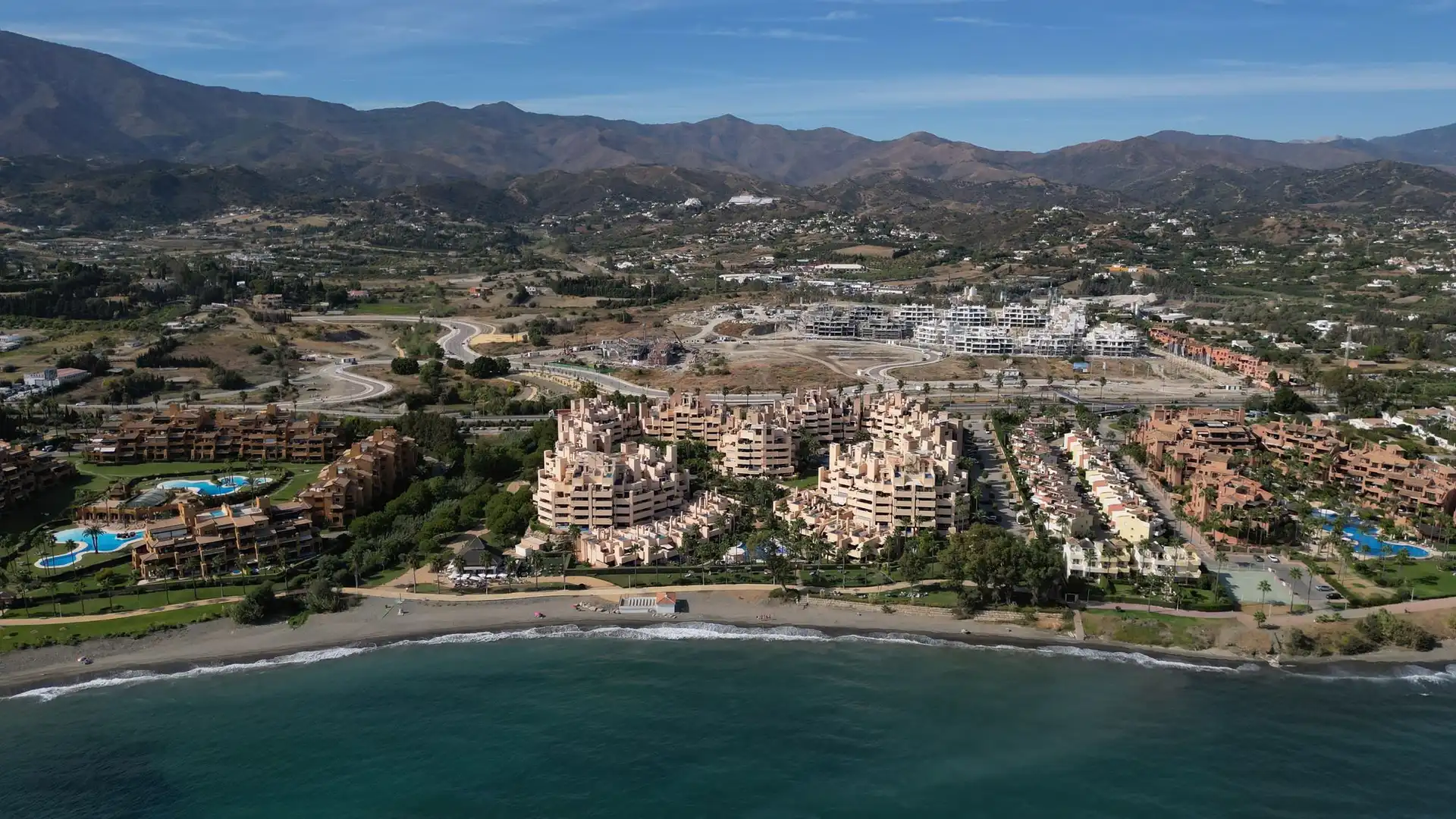 Vista exterior de Àtic de lloguer en Estepona amb Terrassa