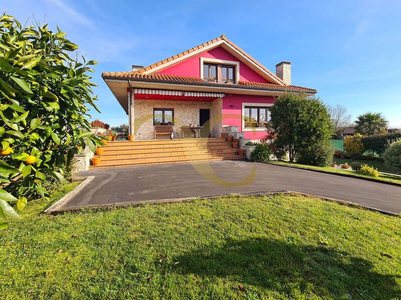 Außenansicht von Haus oder Chalet zum Verkauf in Siero mit Heizung, Terrasse und Abstellraum