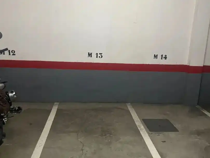 Parkplatz von Garage zur Miete in Madrid