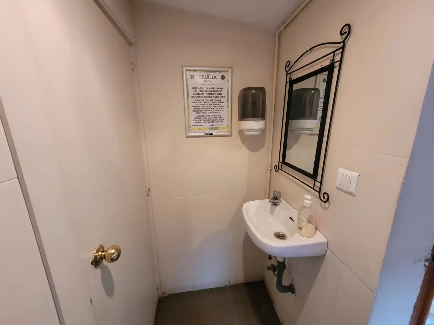 Business premises for transfer in Ciutat Vella, imagen 8