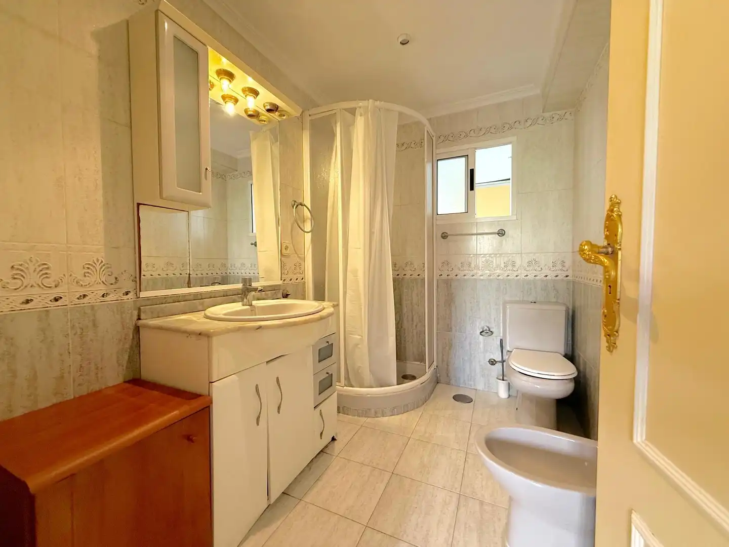 Baño de Apartamento en venta en Benidorm