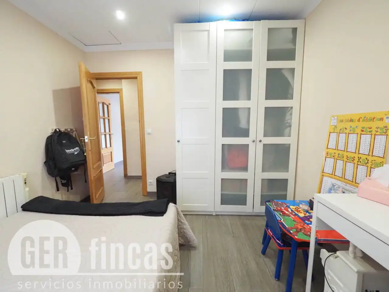 Habitación de Casa o chalet en venta en Terrassa con Aire acondicionado, Calefacción y Jardín privado