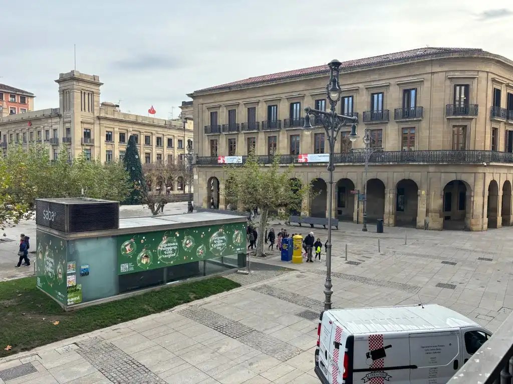 Vista exterior de Apartamento de alquiler en  Pamplona / Iruña con Calefacción, Amueblado y Horno
