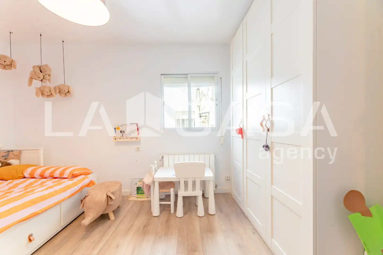 Habitación de Piso en venta en Valencia con Balcón