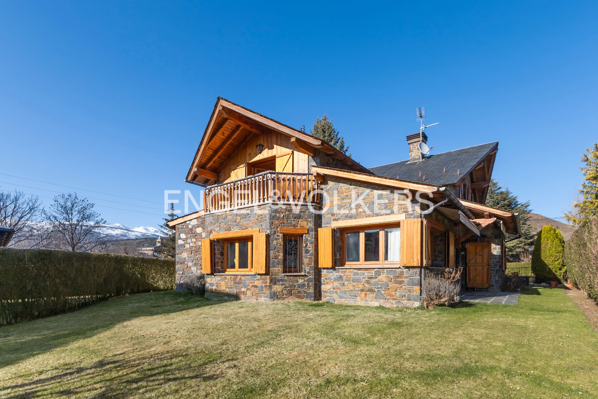 Vista exterior de Casa o chalet en venta en Llívia con Calefacción, Jardín privado y Parquet