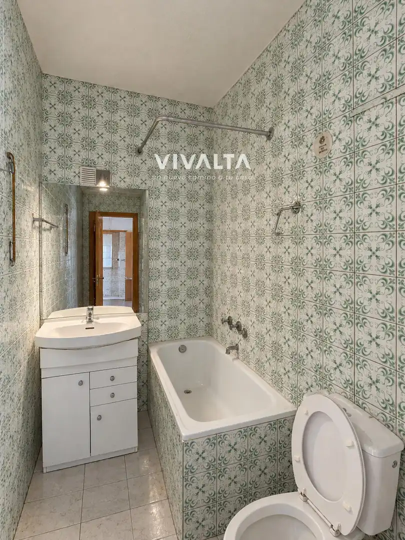 Baño de Ático en venta en Carabanchel