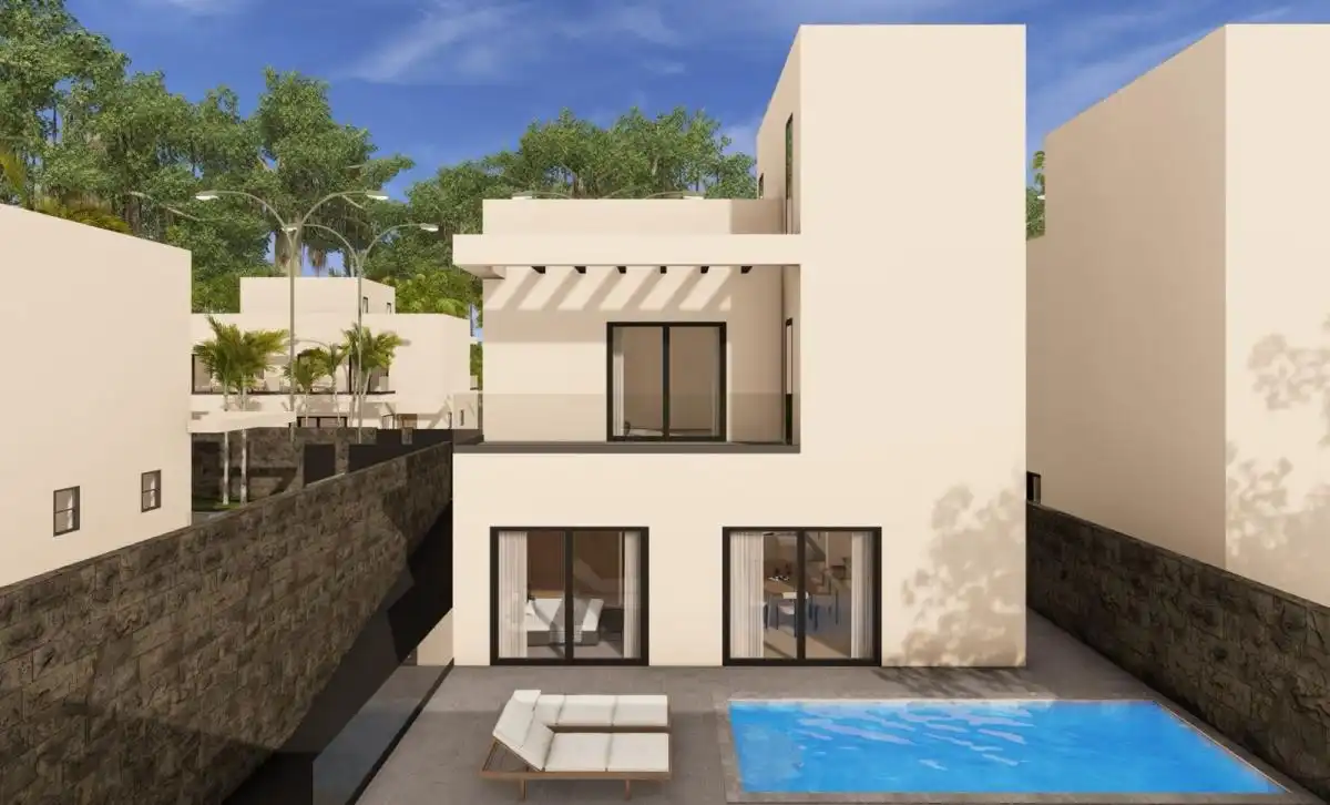 Chalet con piscina en venta en Bahamas Street, imagen 2