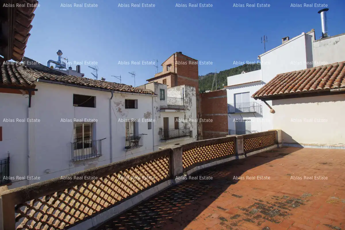 Vista exterior de Casa o xalet en venda en Montanejos amb Terrassa, Traster i Balcó