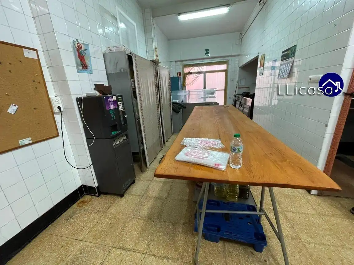 Kitchen of Commercial properties for sale in Pedralba