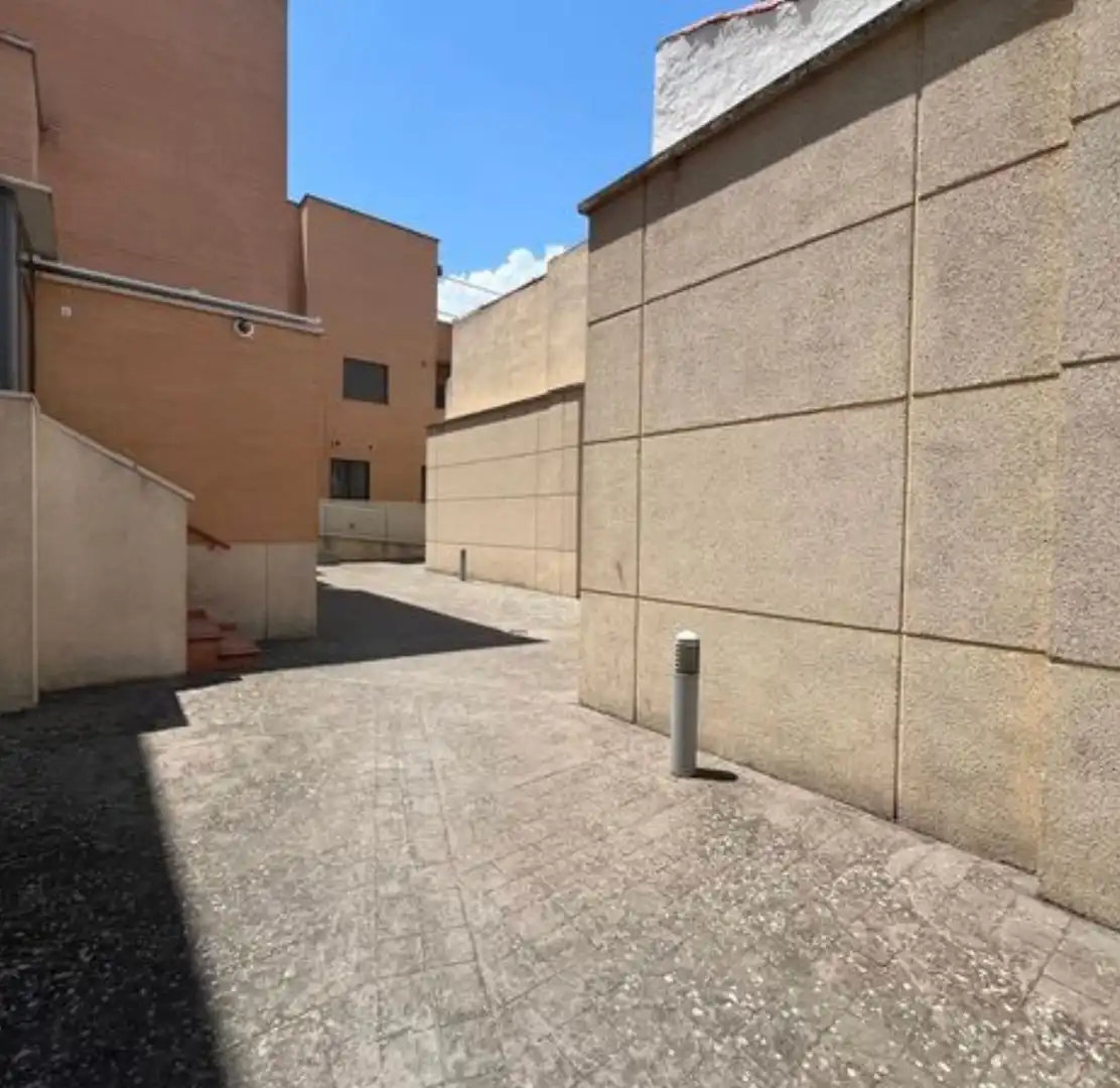 Außenansicht von Wohnung zur Miete in Ciudad Real mit Klimaanlage, Terrasse und Möbliert