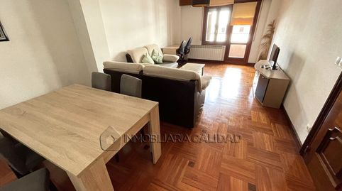 Foto 2 de Piso de alquiler en Universidad - Las Huelgas, Burgos Capital