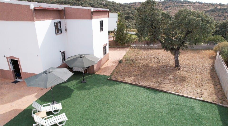 Jardín de Casa o chalet de alquiler en El Castillo de las Guardas con Aire acondicionado, Calefacción y Trastero