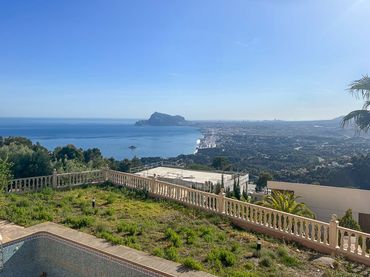 Villa con balcone in vendita a Altea ciudad